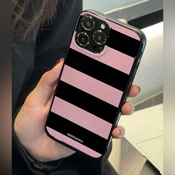 New iPhone 15 PRO MAX Case - Picture 4 of 5